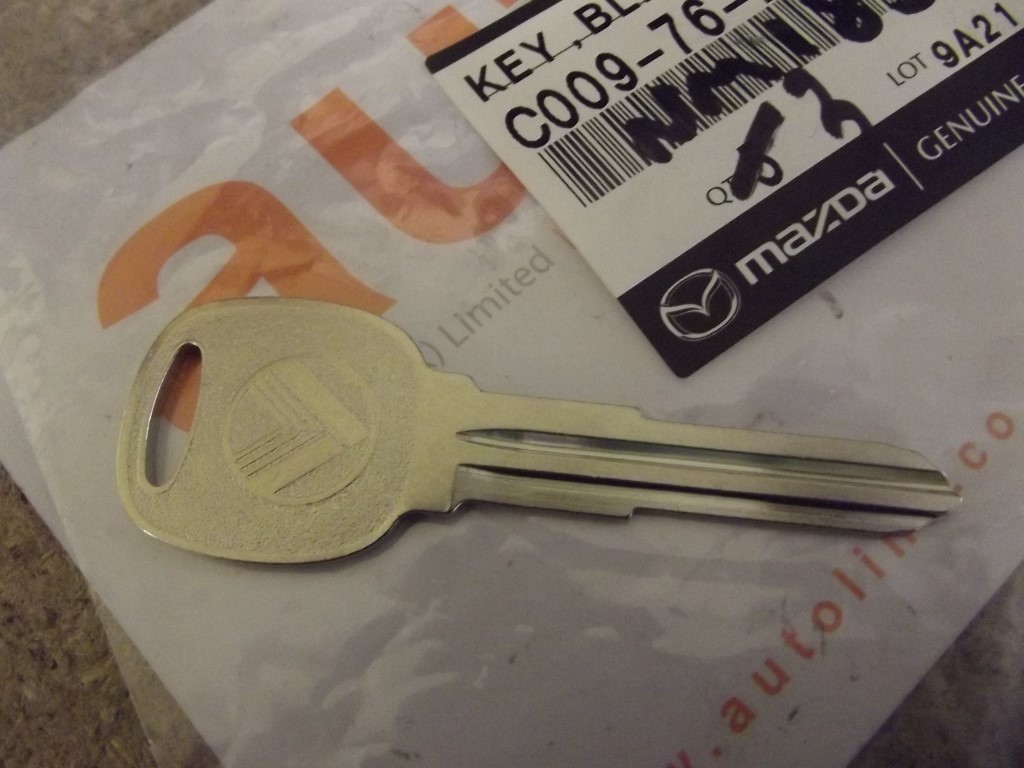 Key blank genuine Mazda MX-5 mk1 MX5 NA Eunos Roadster valet key