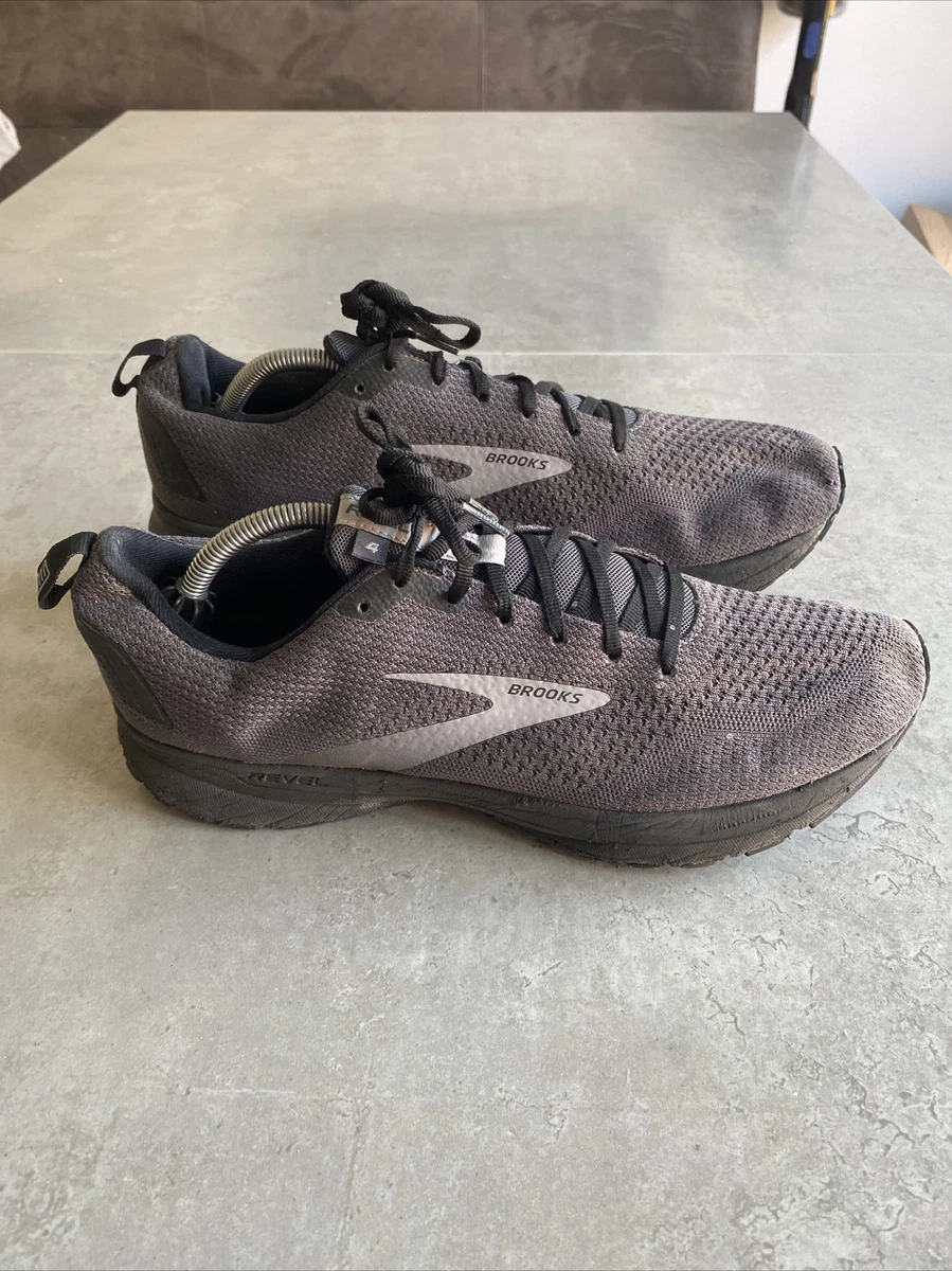 Brooks size deals 11
