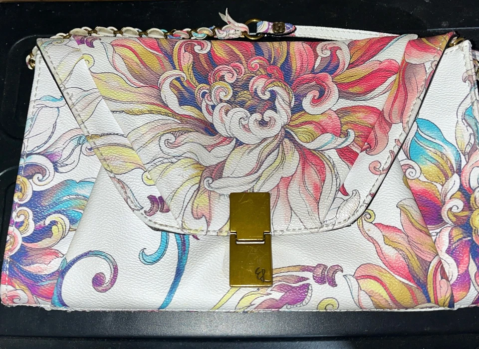 Bandolera Elliott Lucca Pastel Scroll blanca marfil floral bolso sin asas Foto 2 de 4