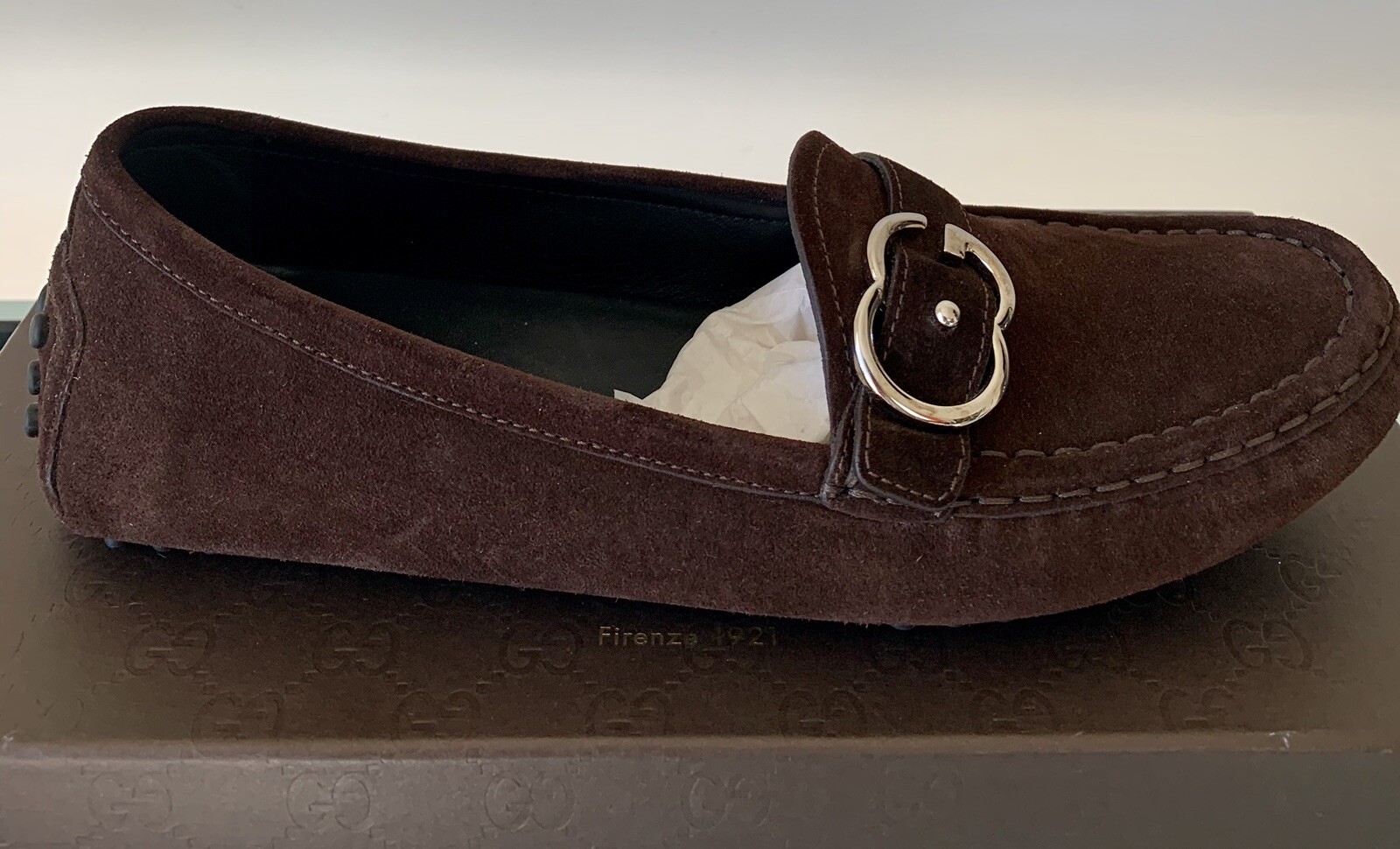 Купить GUCCI Women's Brown Suede Flat 