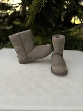 Ugg Classic II Short WP Boots Girls Size: 6