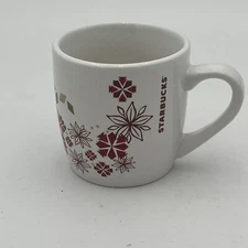 Starbucks 11 oz. White with Red Gold Snowflakes Holiday Mug EUC3.25” Tall
