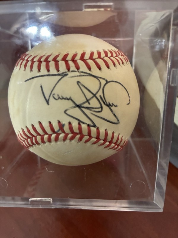 Daryl  Strawberry  Signed Baseball New York Mets Autographed Ball