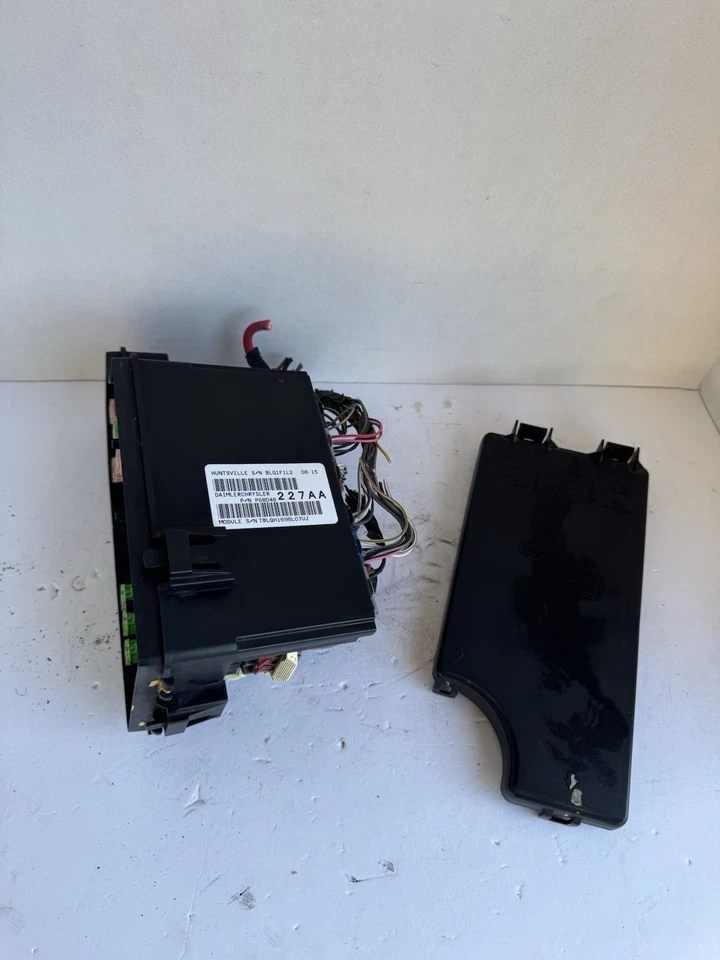 Módulo de potencia totalmente integrado calibre brújula Patriot 2008-09 TIPM P68048227AA Foto 3 de 4