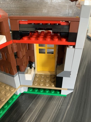 Lego Creator 31098 Cabin Used - Picture 4 of 12