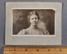 VINTAGE 1897 SMALL CABINET PHOTO OF A YOUNG GIRL PORTRAIT