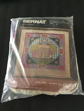 Vintage Bernat Needlepoint Kit "Country Style"  T07002 NEW