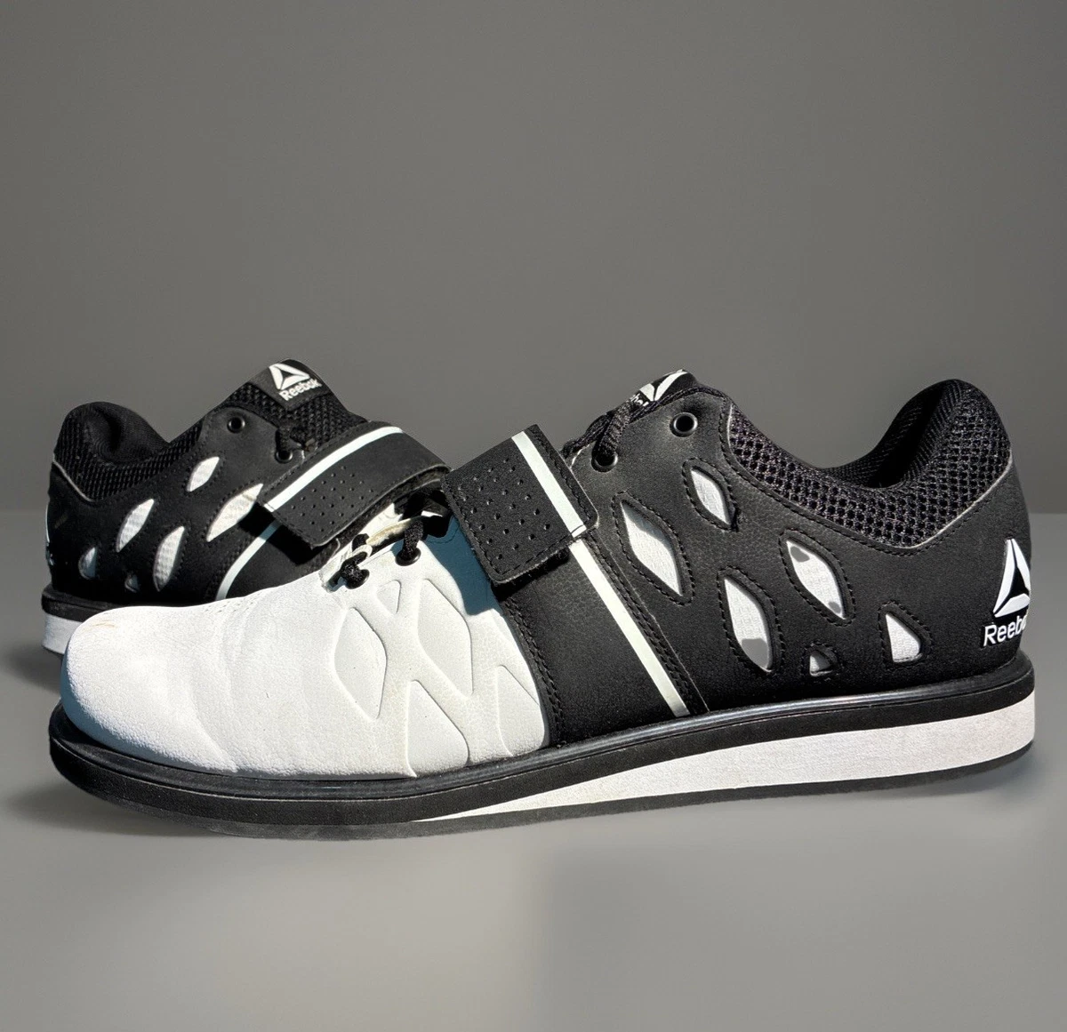 Preços baixos em Reebok Legacy Lifter White Black | eBay