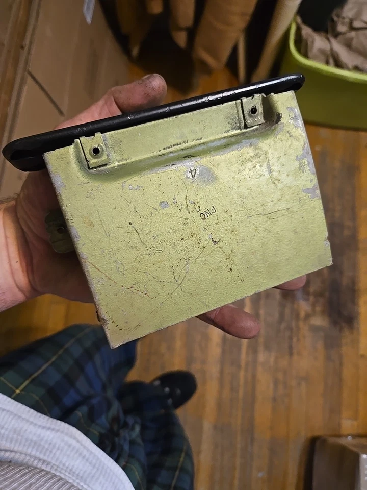 1967 1972 Chevy Truck C10 C20 Blazer AshTray Black Pickup Ash Try OEM Caminhão GMC - Imagem 4 de 4