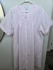 Miss Elaine Housedress Robe XL Seersucker Smocked Pink White Snap Embroidered