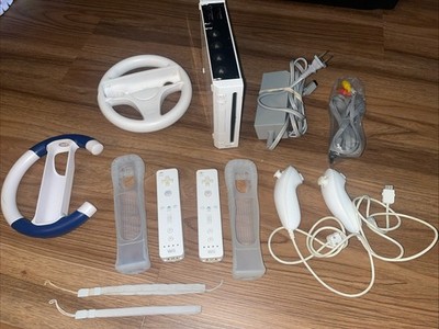  Wii Console RVL-001 BUNDLE FOR PARTS OR REPAIR - PLEASE READ 