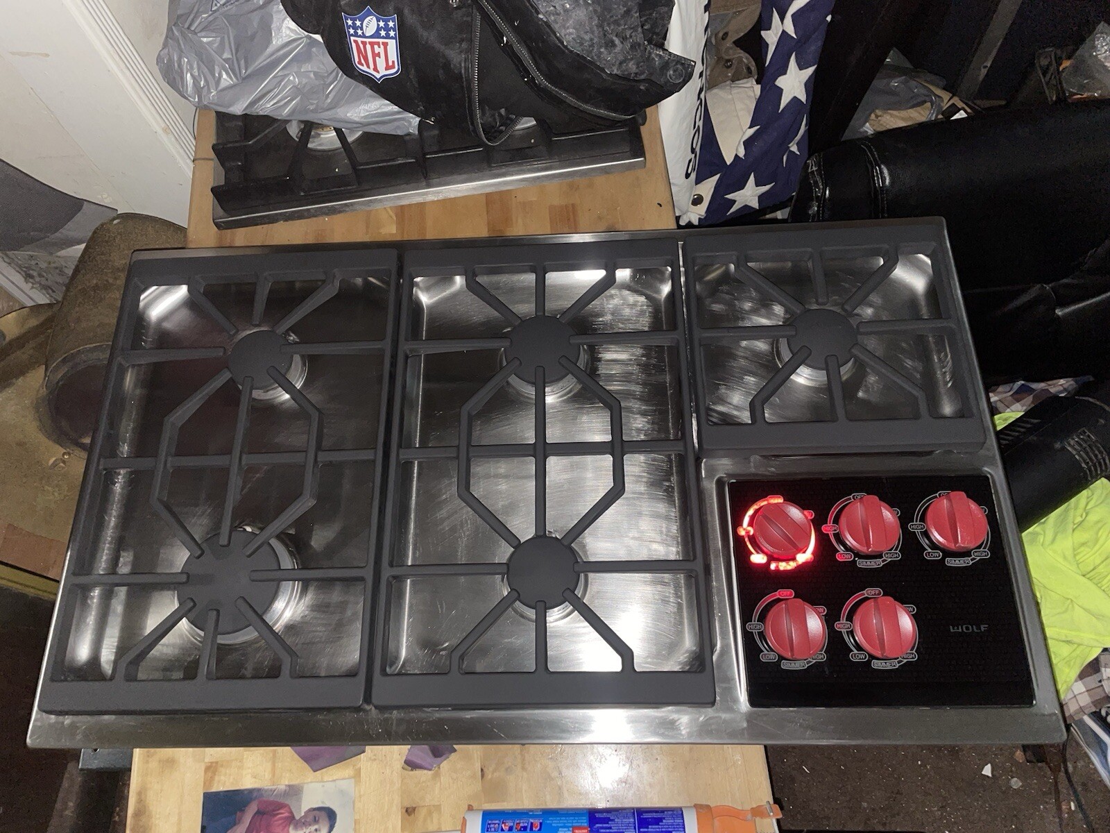 Wolf Cooktop, 36, Propane/NG, 5 DualStacked Burners CT36G/S Used 2b