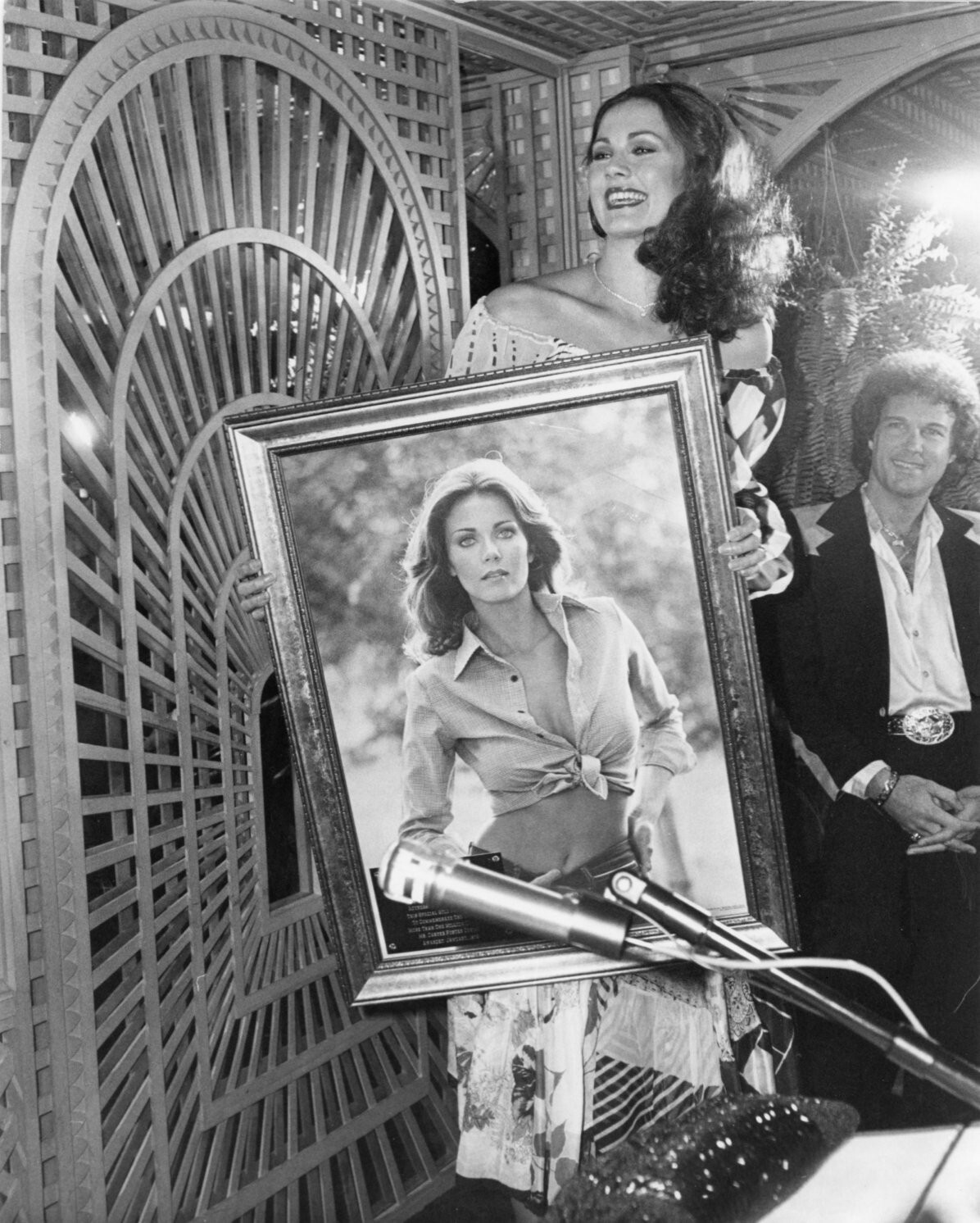 Lynda carter original type 1 photo vintage 8x10 celebrity memorabilia