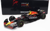 Modellauto Statisch Minichamps Red Bull F1 RB18 Perez Suzuka Gp 2022 1/18