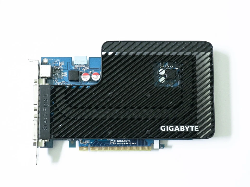 GIGABYTE NVIDIA GeForce 8600 GT 256MB DDR3 Great condition! - Image 2 of 4
