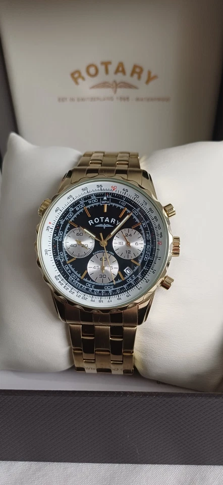 Rotary Pilot Watch Gold Colour. 50 Meters Proof Slide Rule Bezel Chronograph - Image 2 of 4