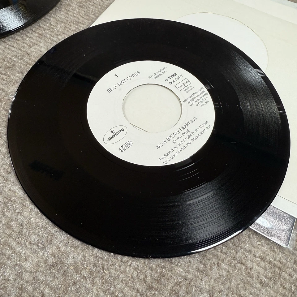 80s 90s COUNTRY Vinyl 45 rpm Record Lot of 12 Billy Ray Judds Travis Reba Tanya - Image 3 of 4