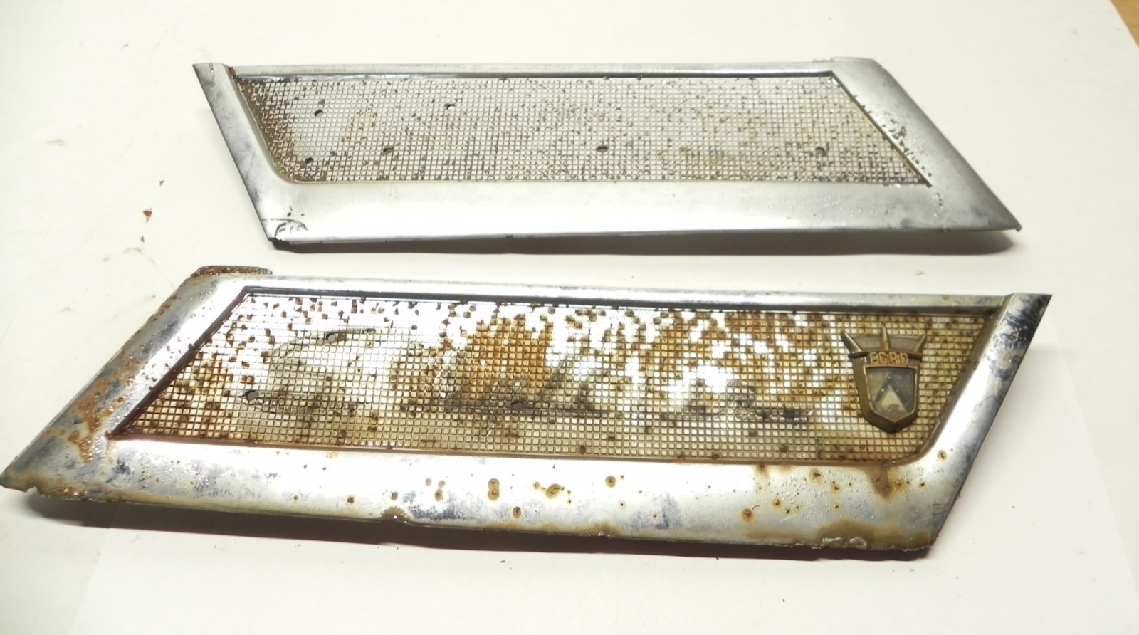 VINTAGE 1957-1958 FORD FAIRLANE SKYLINER EXTERIOR PAIR OF C-PILLAR TRIM PIECES