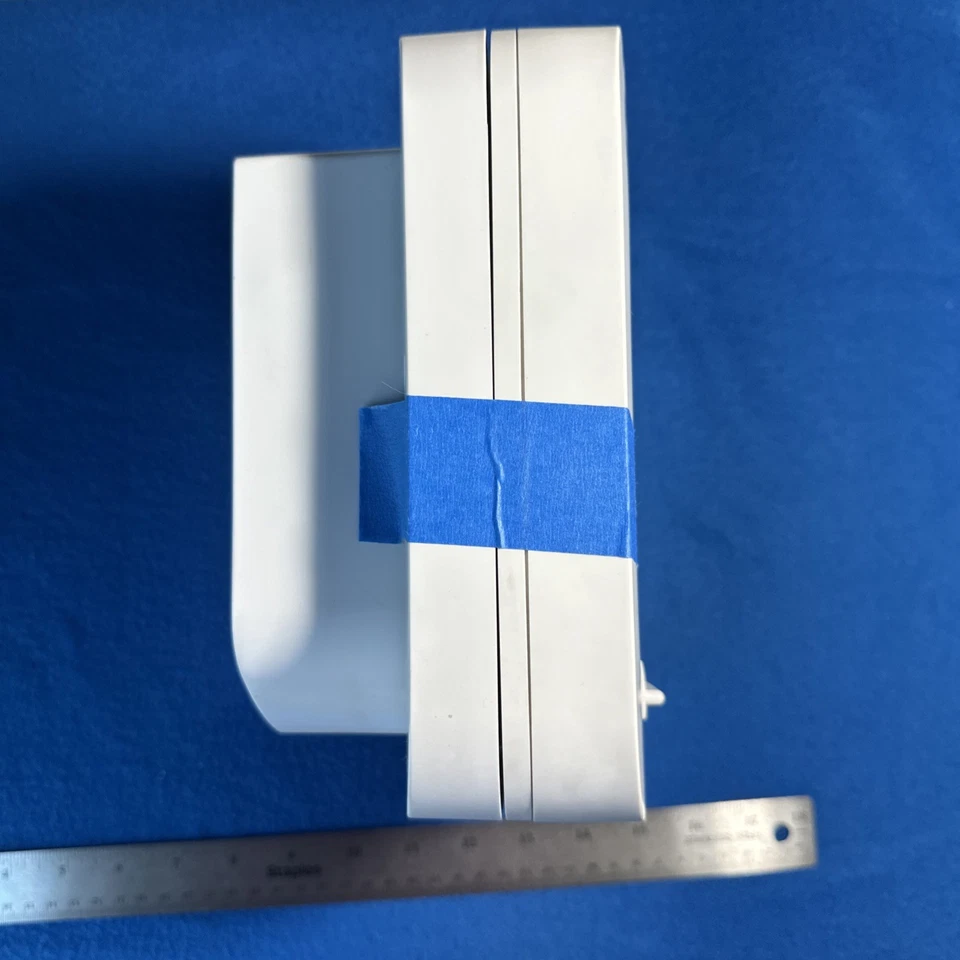 Puerta SureFlap Microchip Cat Flap Blanco Herrajes y Manual Incluido Foto 4 de 4