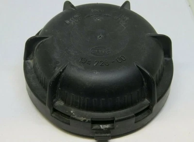 VW Passat GOLF - Scheinwerfer Abdeckung / Headlight Bulb Cover HELLA 134728-00 - Bild 1 von 4