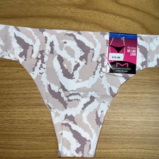 Maidenform Women's Comfort Devotion  Flawless No Show Thong DMLCTG