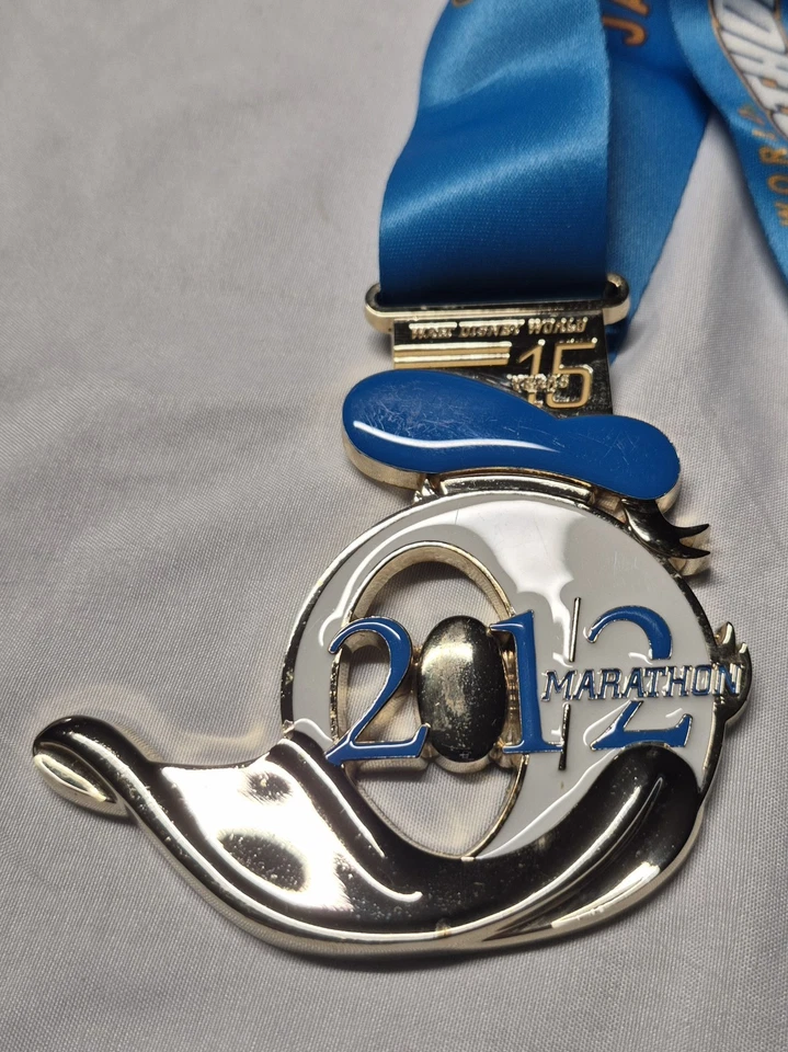 Walt Disney World Media Maratón Carrera Medalla 2012 Pato Donald 15 Aniversario Foto 2 de 4
