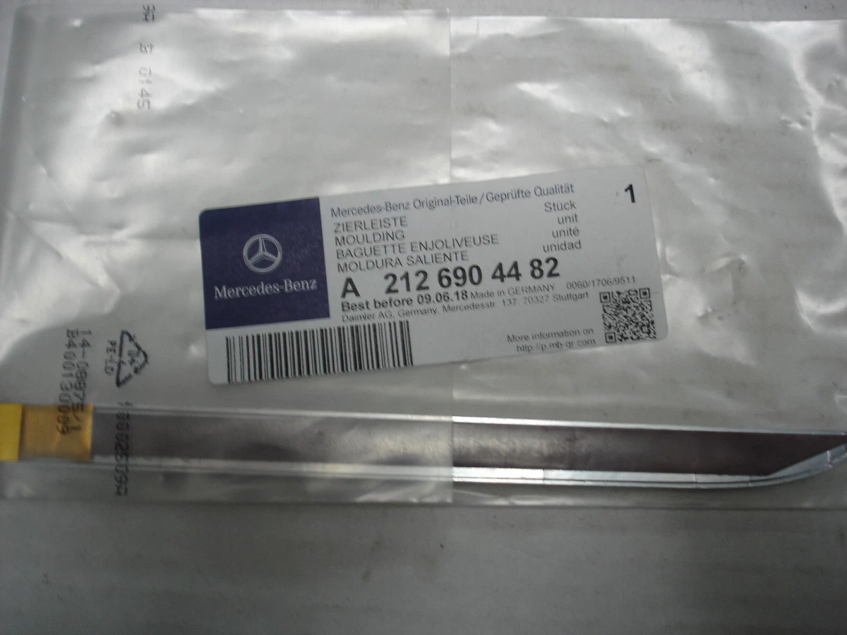 MERCEDES-BENZ A 2126904482 BODY SIDE MOLDING FRONT RIGHT SIDE | eBay