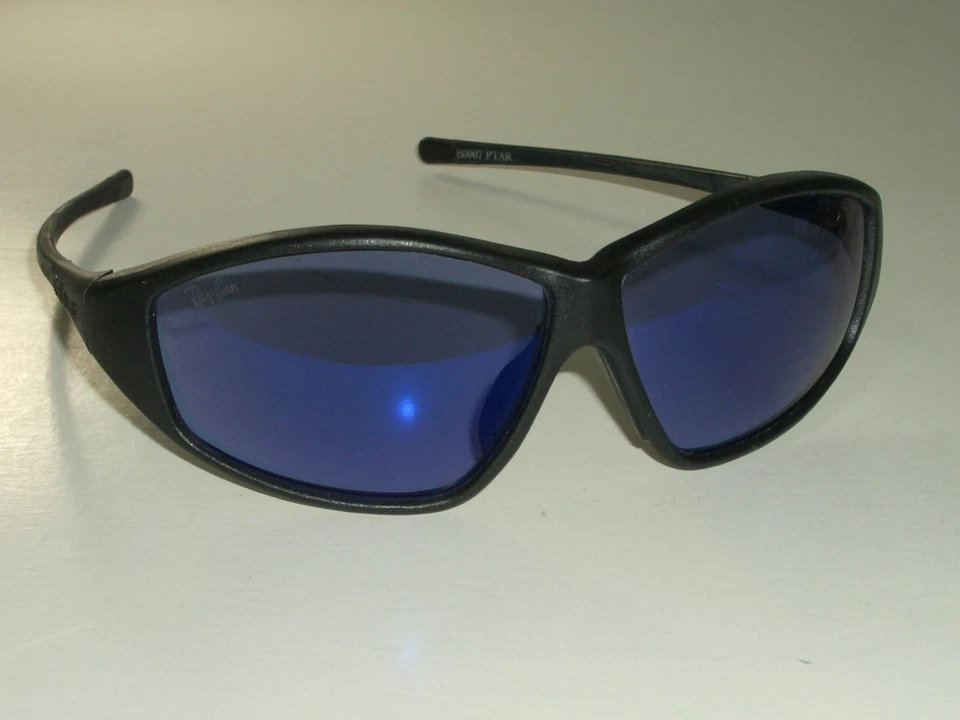 GAFAS DE SOL ENVOLVENTES VINTAGE B&L RAY-BAN B0007 PTAR NEGRAS DEPORTIVAS VIOLETAS GOLF CALLAWAY Foto 2 de 4