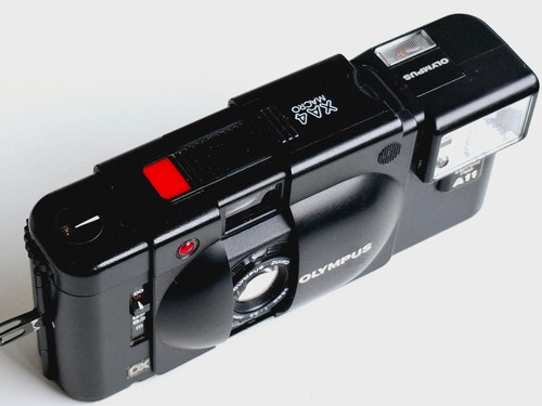 Vintage Olympus XA4 DX Rangefinder Macro 35mm 3.5 Zuiko Lens + A11 Flash - Picture 4 of 10