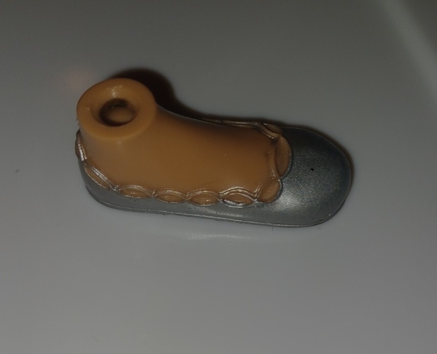 SAOLA Bratz Nite Yasmin SOLO UNA scarpa piatta argento di ricambio + bonus