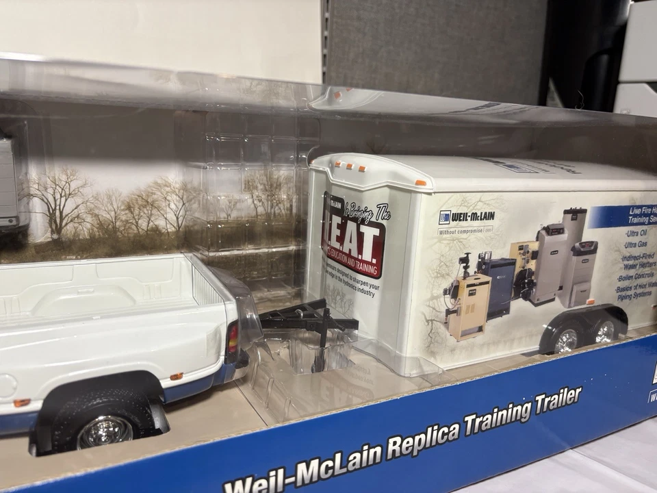 Remolque de entrenamiento térmico Weil-McLain modelo fundido a presión 1:18 HVAC coleccionable nuevo en caja Foto 3 de 4