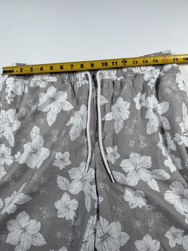 Amazon Essentials Men's 9" Quick-Dry Swim Trunk Grey Hibiscus Flower Sz Large - Picture 5 of 8