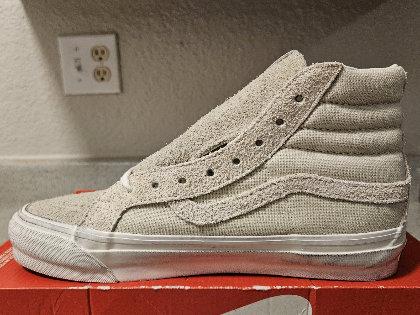 VANS x Notre Sk8-Hi Reissue Shoes Sneakers Bone White Men's 8.5 / Womens 10 RARE image 10