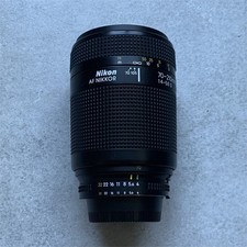 Nikon AF NIKKOR 70-210mm f/4-5.6 D objectif zoom 70-210 mm