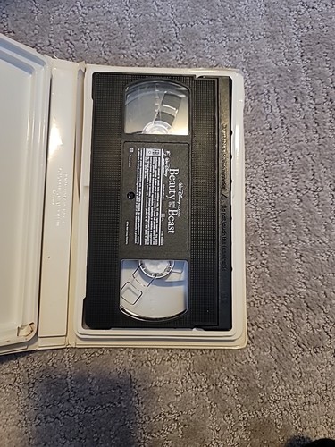 Walt Disney Classic: Beauty And The Beast VHS Rare Black Diamond Movie - Picture 8 of 10