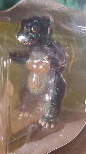 Bandai S.H. MonsterArts 2012 Baby Little Godzilla & Crystal Action Figure 73666 - Picture 3 of 24