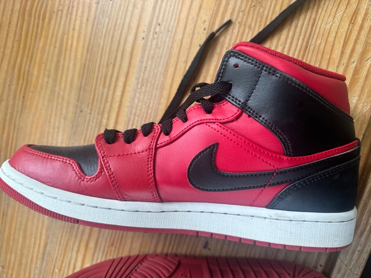 Retro Jordan men’s 9.5. Excellent condition just too small for me. Jordan Men main image 3
