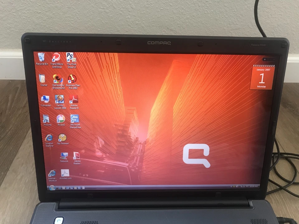 Compaq Presario F700 15.4" AMD Turion 64X2 TL-58 1.90Ghz 2GB RAM 160GB HDD Vista - Image 2 of 4