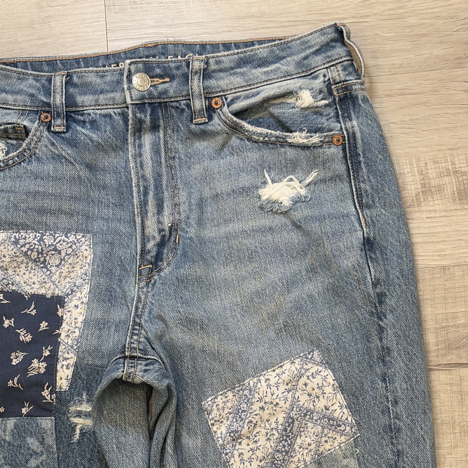 EUC American Eagle PATCHWORK Mom Straight JEANS S… - image 4