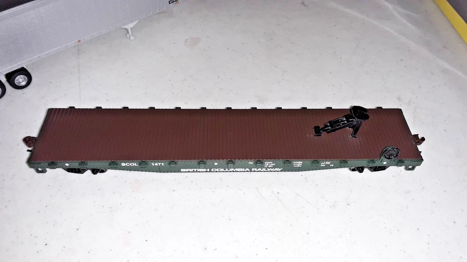 Athearn HO Scale 72478 British Columbia Railway 50' Flat w/40' Trailer (AA-294 - Image 4 of 4