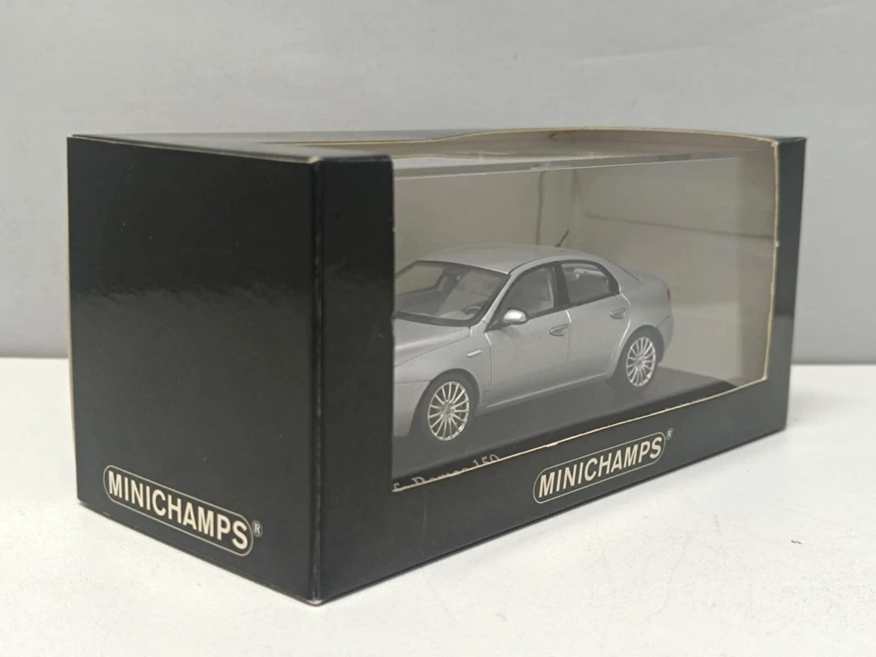 Alfa Romeo 159 3.2 JTS V6 24v Q4 Silver Argento Alfa 2005 Minichamps 1:43 Usato - Immagine 4 di 4