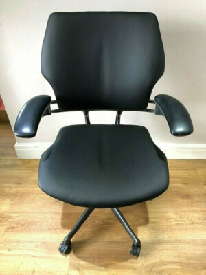 SCHWARZ LEDER HUMANCALE FREEDOM ERGONOMISCHER BÜROARBEITSSTUHL