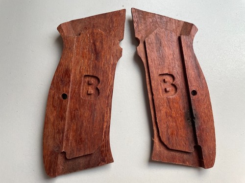 New haft checker CZ 75 & CZ 85 Full Size Hardwood Grip Handmade #logo - Picture 3 of 3