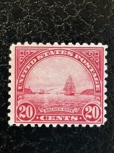 US STAMP SCOTT # 567 MNH GUM DISTURBED SEE IMAGES 