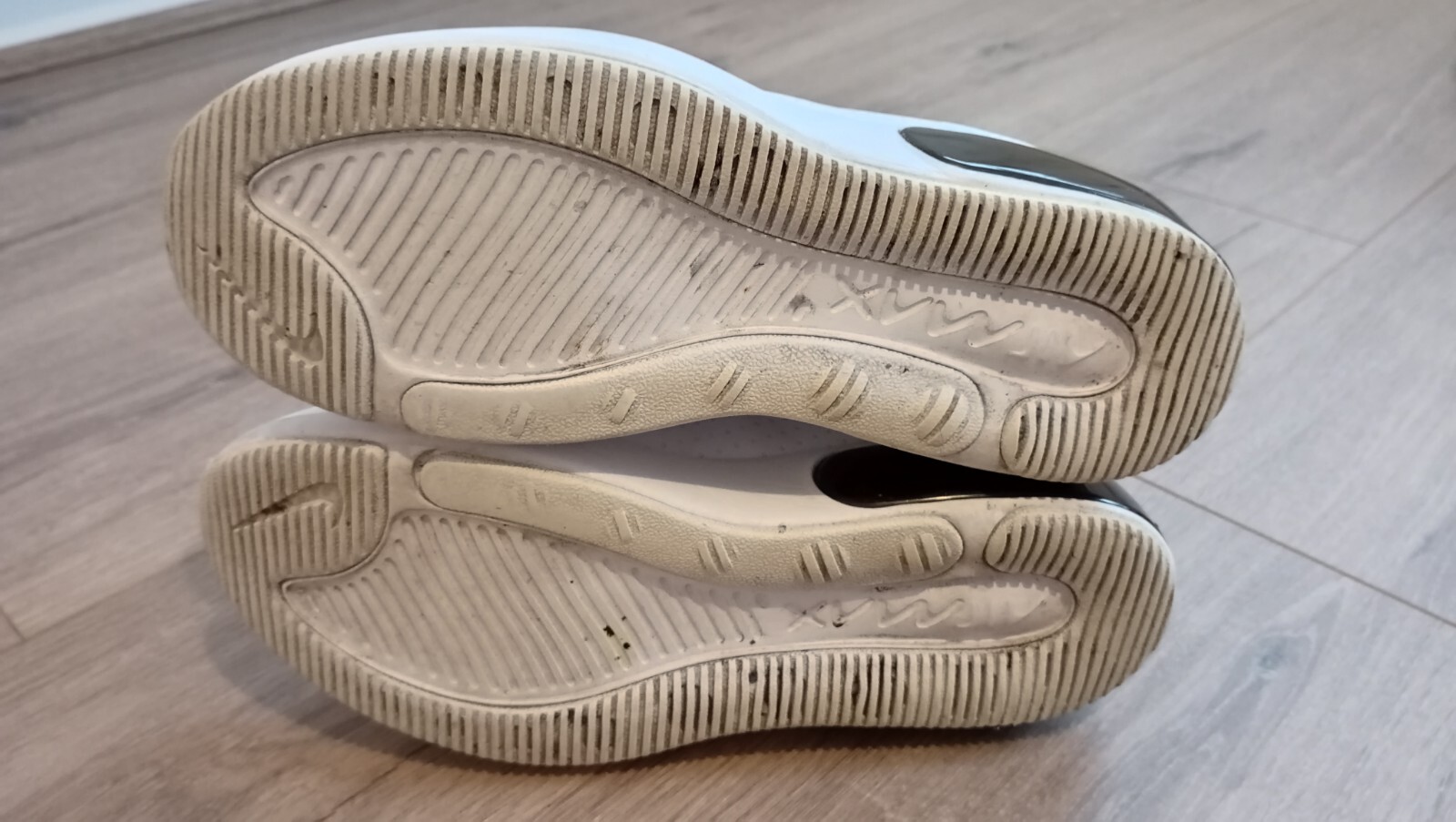 nike white premium dia trainers