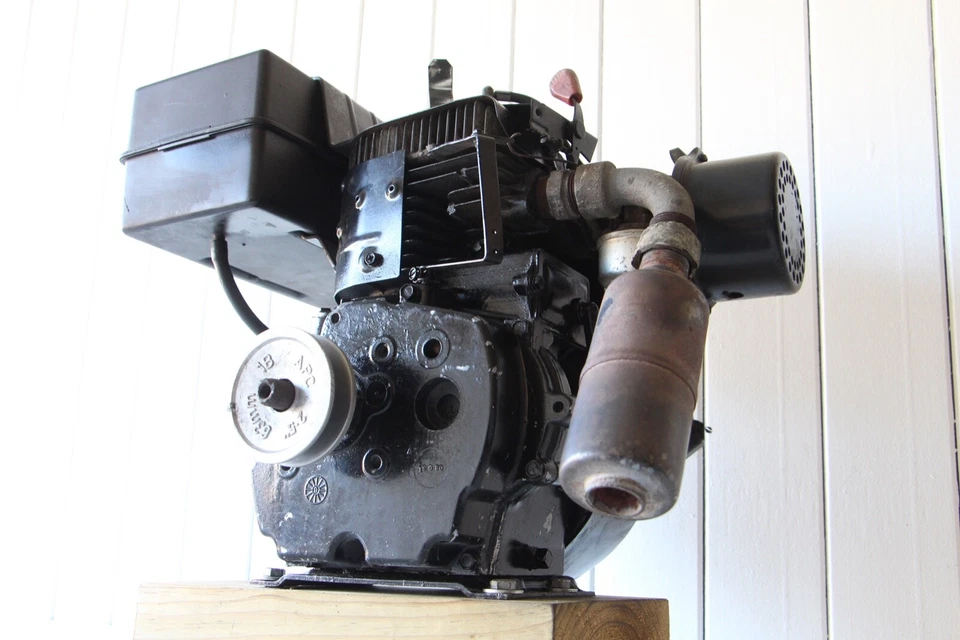 Motor Tecumseh Vintage ***** Negro ***** Fabricado en EE. UU. ***** Foto 2 de 4