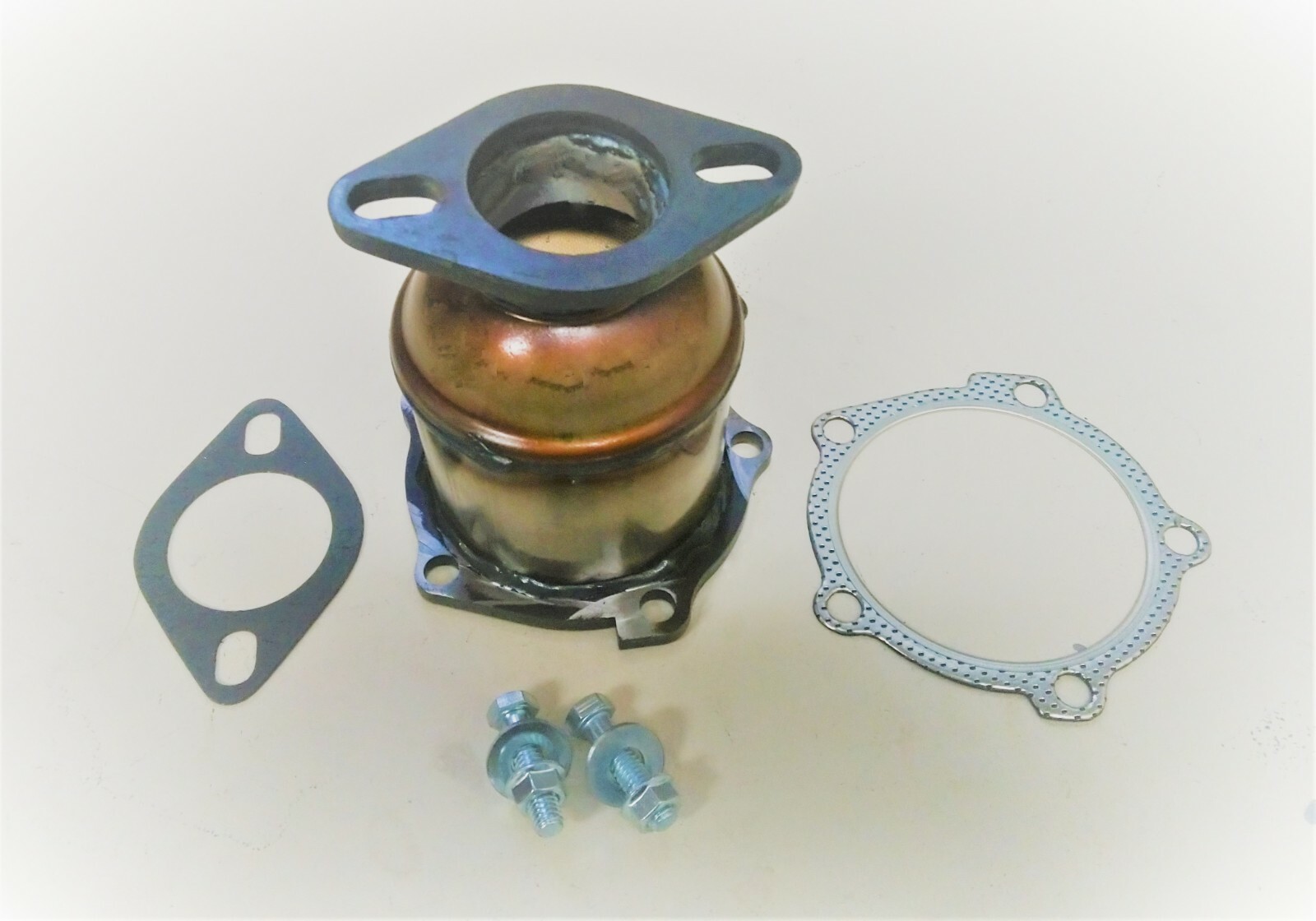 Fits: 2002 2003 2004 2005 Hyundai XG350 3.5L Catalytic Converter (Rad ...