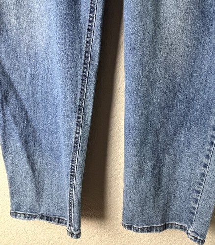 Terra & Sky Straight Leg Women's size 20W Medium Wash Blue Denim Jeans - Picture 3 of 9