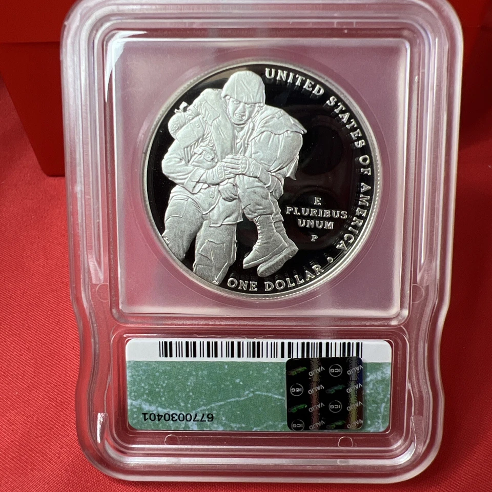 2011 MEDAL OF HONOR Silver Commemorative Dollar ICG PF69 DCAM FLASHY WHITE - Image 3 of 4