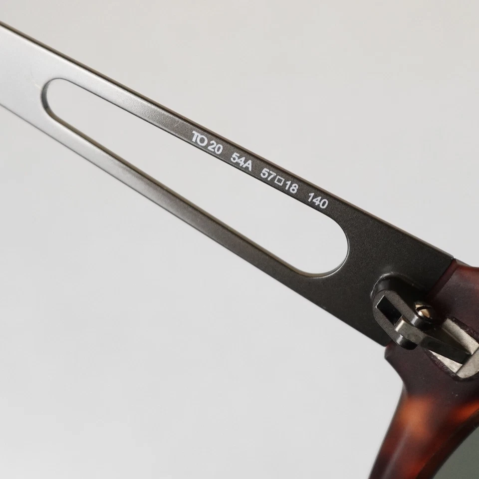 Современные солнцезащитные очки женские «TO 20» черепаховые коричневые овальные 57-18-140 хорошие - Изображение 3 из 4